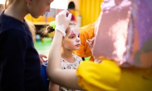 trupe de animatori petreceri copii