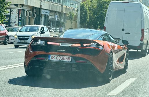 Apariție spectaculoasă pe străzile Iașului, primul McLaren 720S din oraș