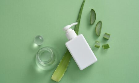 O crema hidratanta cu aloe vera si lista cu beneficiile sale