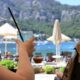 o familie se bucură de un sejur all inclusive în Turcia